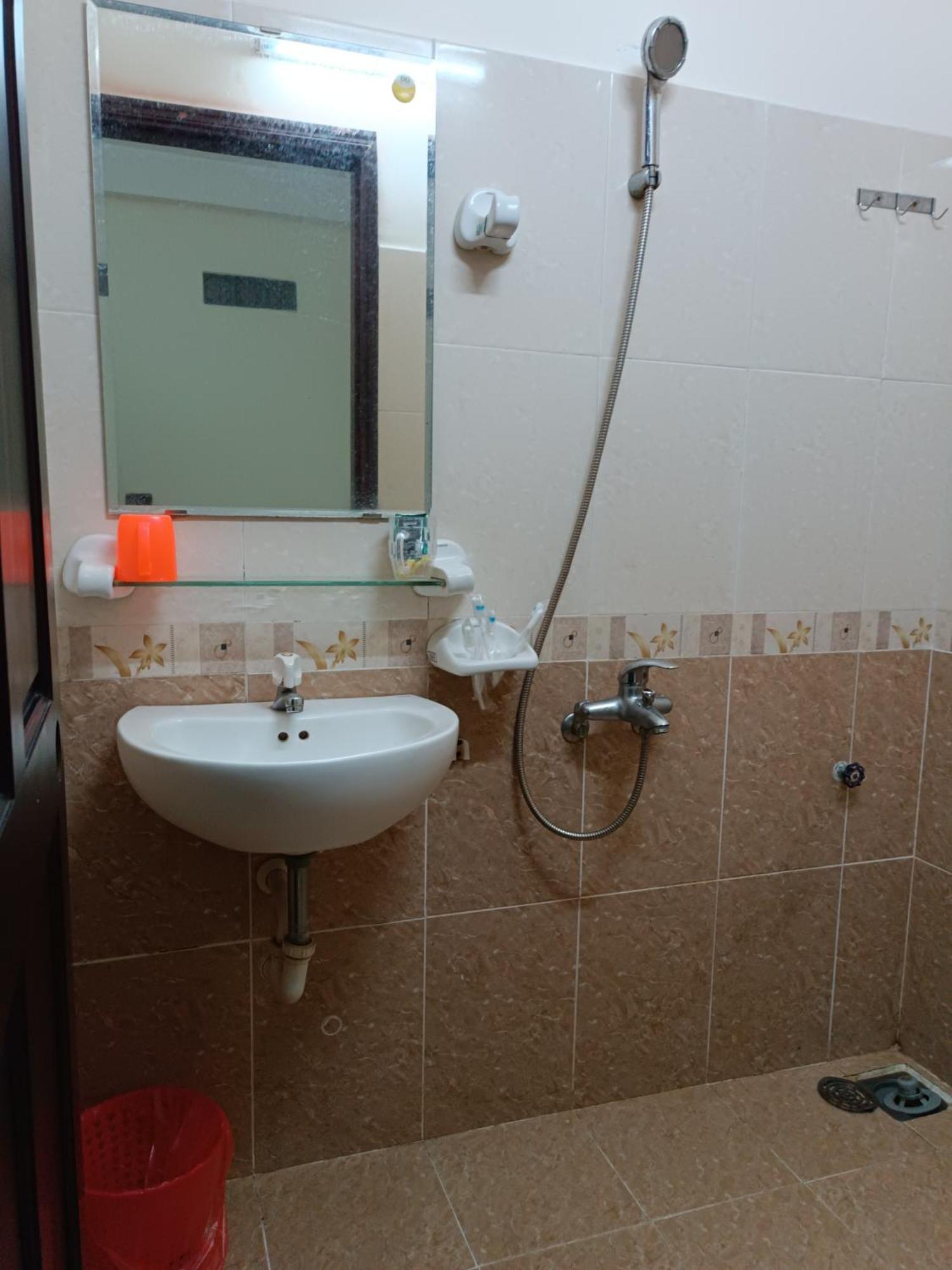 Oyo 1171 Tay Hai Hotel Danang Exterior photo